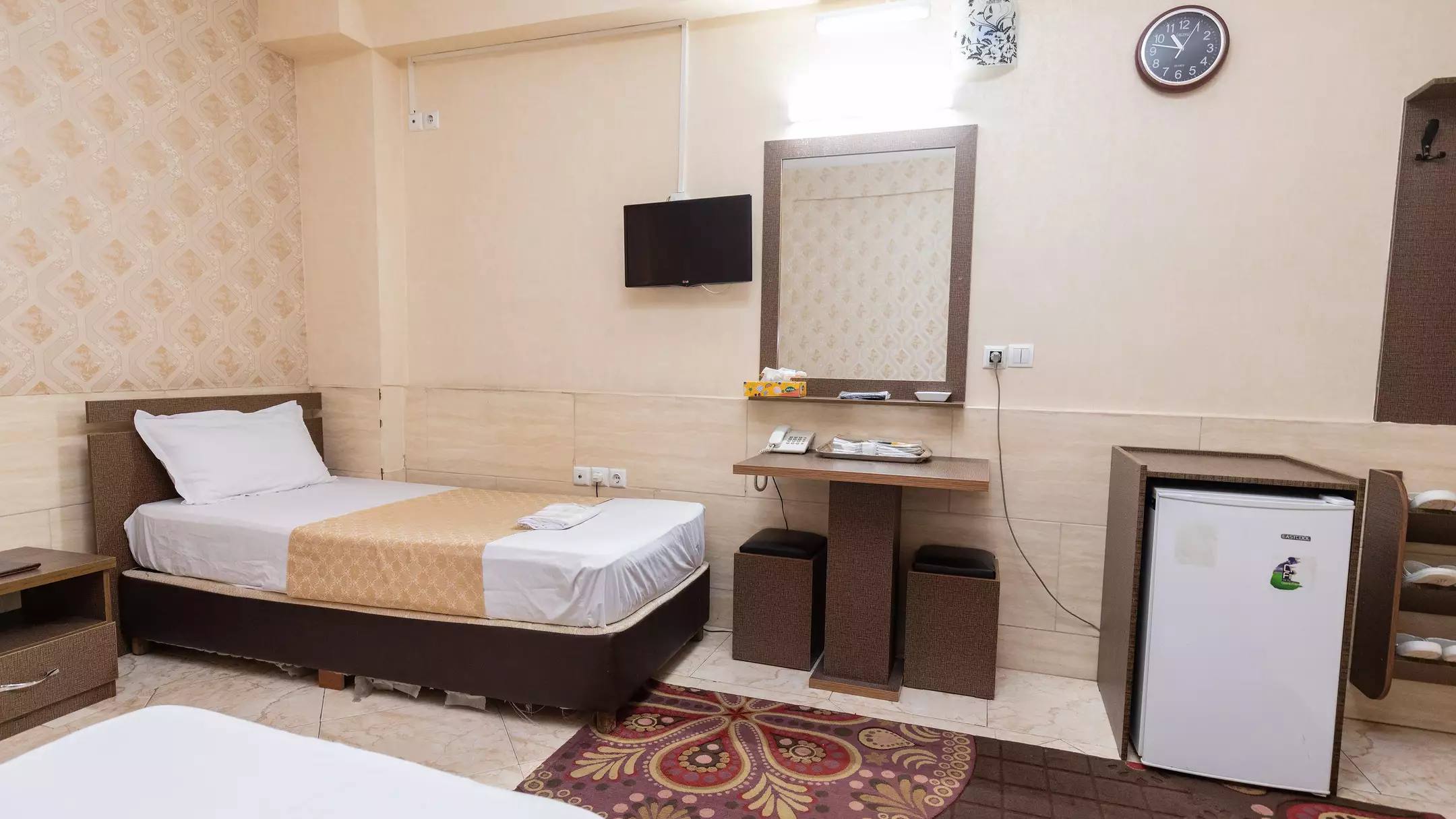 Alibaba https://cdn.alibaba.ir/ostorage/hotel-accommodation-images/674eb7a810d0d5745be3d4e5_هتل راژیا - اتاق چهارتخته سینگل (2).webp